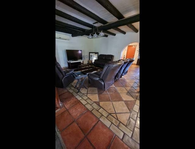 4 BEDROOM HOUSE FOR SALE IN MEER EN SEE